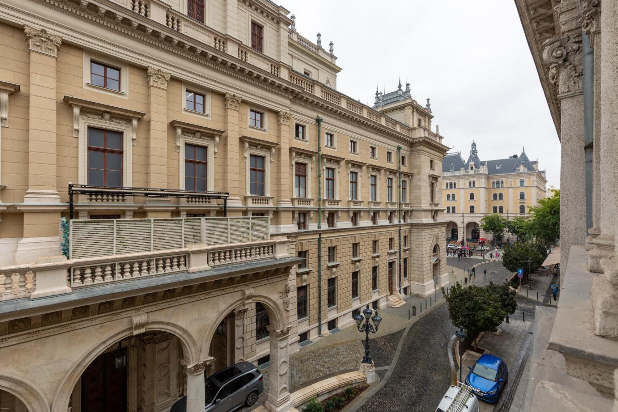 D8 Sphinx Apartman Budapest Exteriör bild